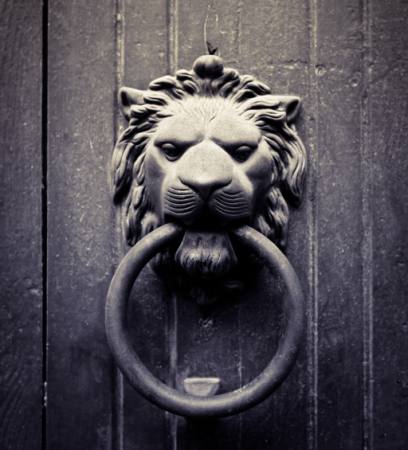 lion, anneau, de la bouche, porte Mauro77photo - Dreamstime