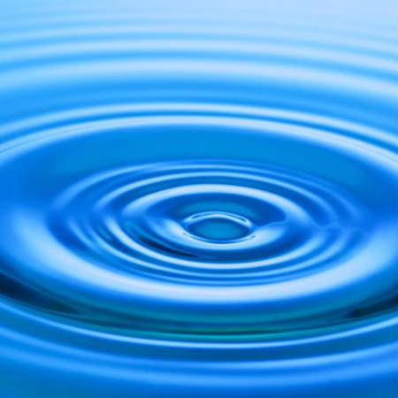 l'eau, bleu Bjørn Hovdal - Dreamstime