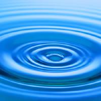 l'eau, bleu Bjørn Hovdal - Dreamstime