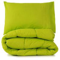 Pixwords L`image avec verte, oreiller, couverture Karam Miri - Dreamstime